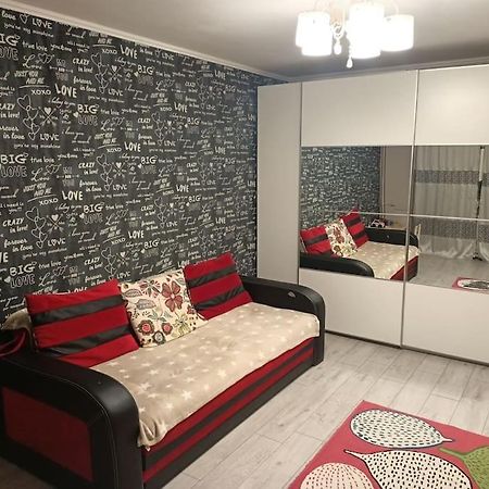 Private Room Near 3 Min Metrou Crangasi, 40 M2 Букурещ Екстериор снимка