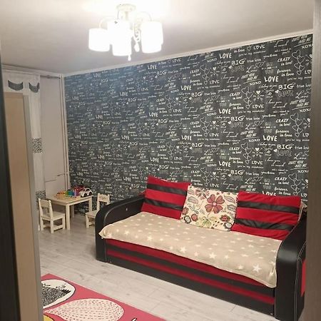 Private Room Near 3 Min Metrou Crangasi, 40 M2 Букурещ Екстериор снимка