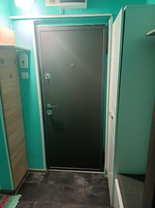 Private Room Near 3 Min Metrou Crangasi, 40 M2 Букурещ Екстериор снимка