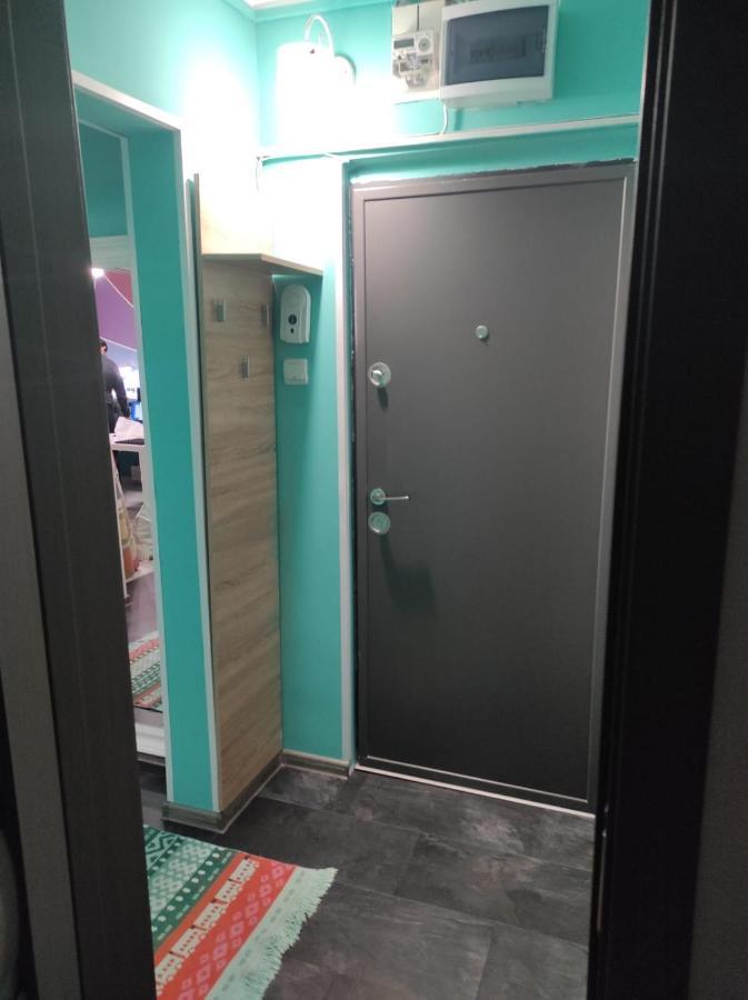 Private Room Near 3 Min Metrou Crangasi, 40 M2 Букурещ Екстериор снимка