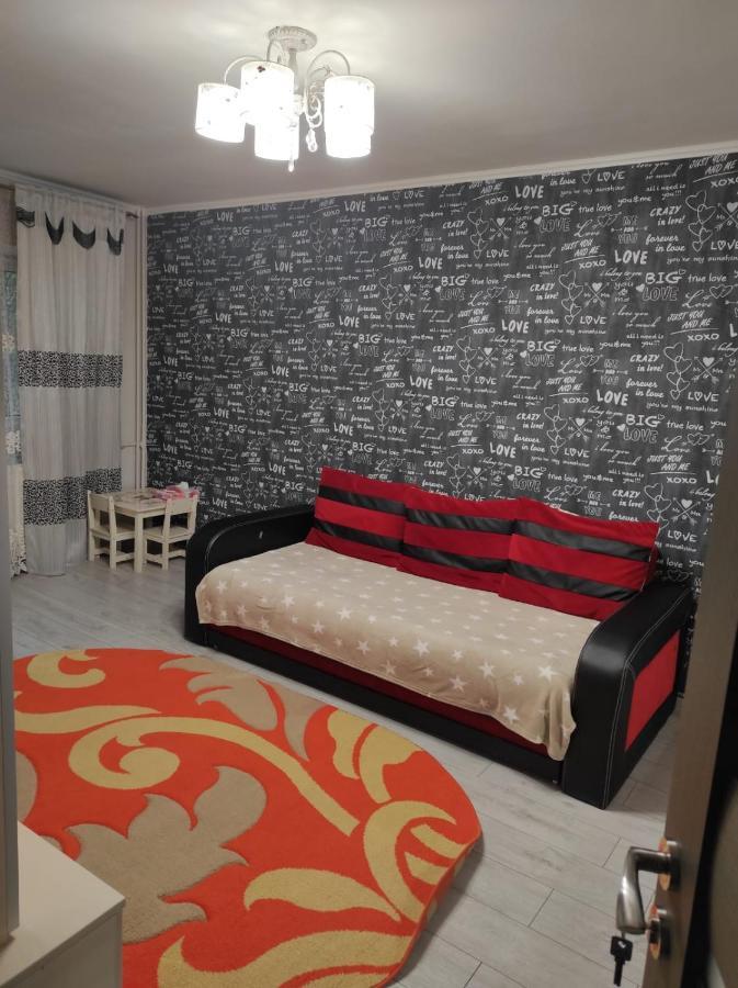 Private Room Near 3 Min Metrou Crangasi, 40 M2 Букурещ Екстериор снимка
